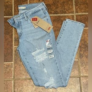 Levi’s 711 skinny jeans